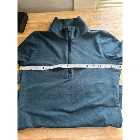 Vuori Half Zip Pullover Small EUC Performance Athleisure Top - Picture 4 of 5